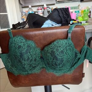 Victoria’s Secret Women’s Green Lace Push-Up Bra 34DDD Dream Angels